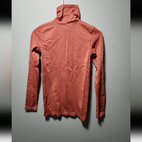 Lululemon Yin Vibes Turtleneck Small 4 6 - Picture 8 of 8